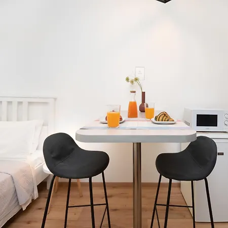 Gravity Downtown Scandi * Rhodes City